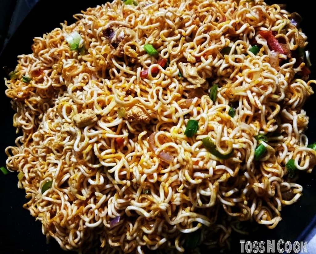 Tossed Chicken Noodles