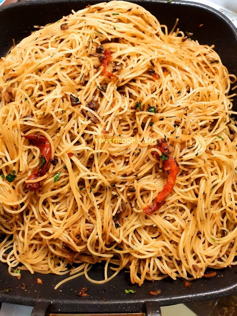 Spaghetti with Sun Dried Tomato and Duxelles